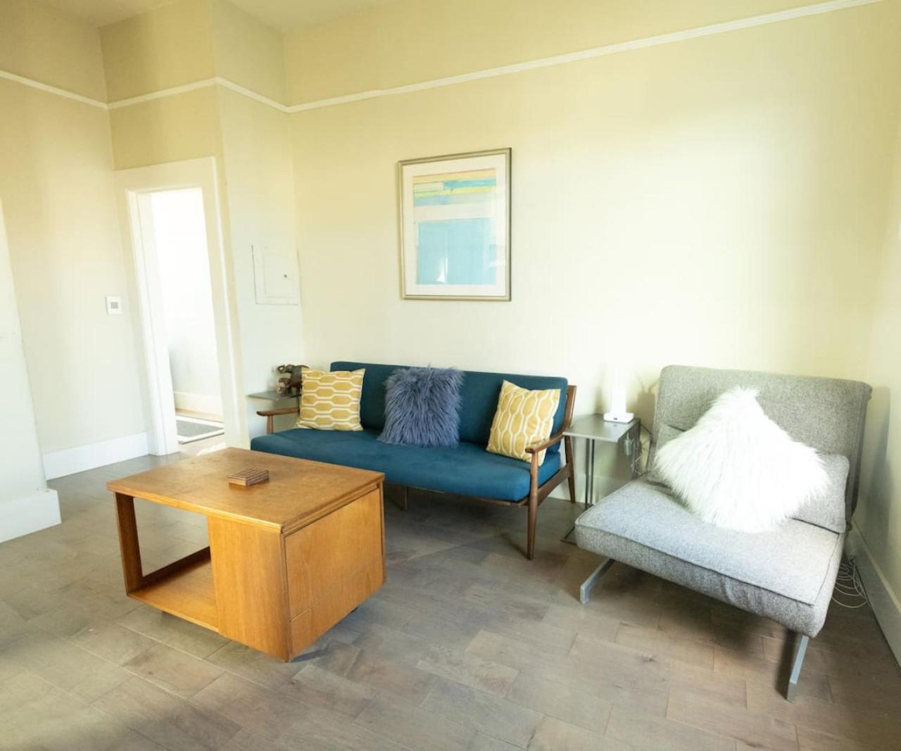 Mid-century Style In The Heart Of The Mission San Francisco