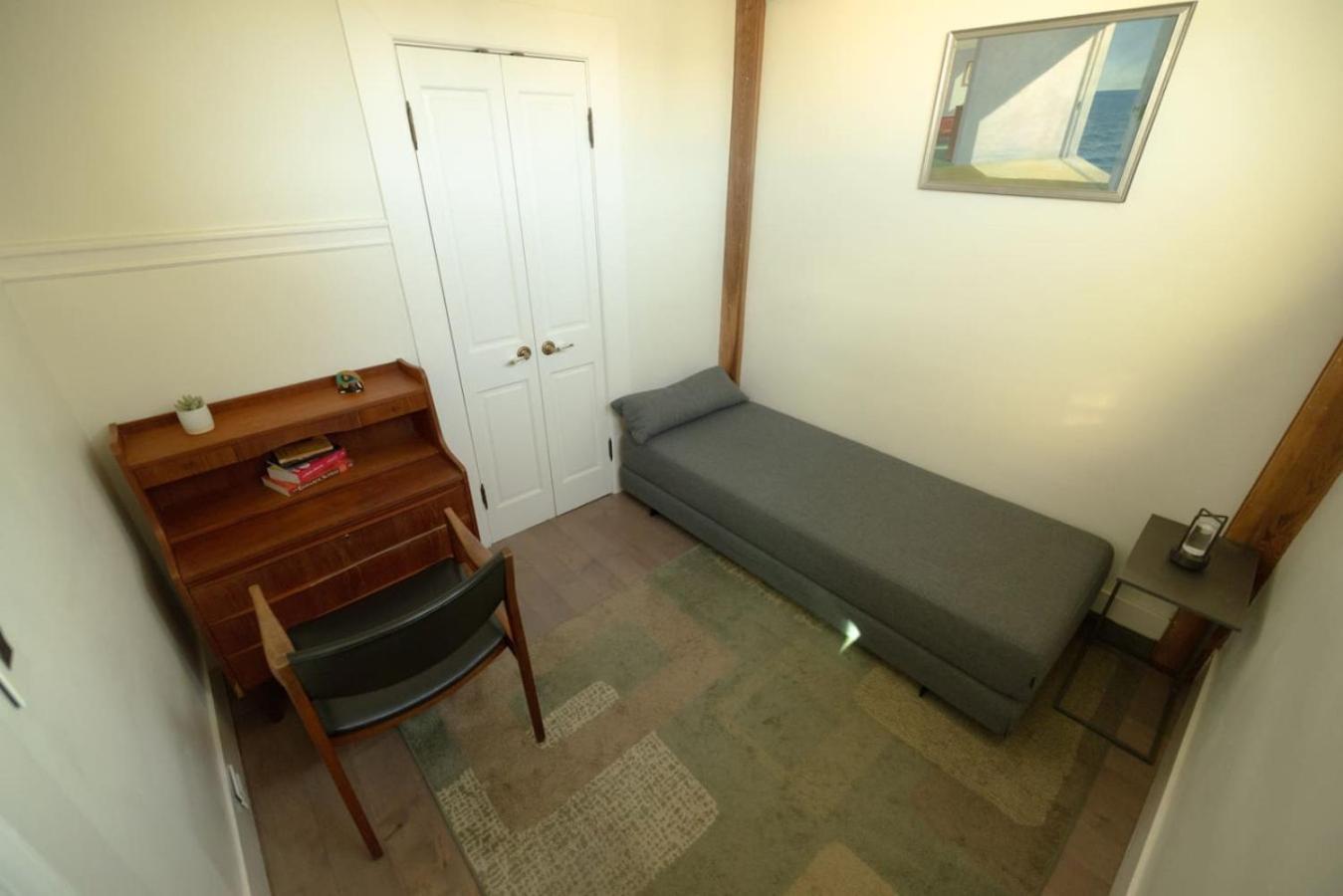 Mid-century Style In The Heart Of The Mission