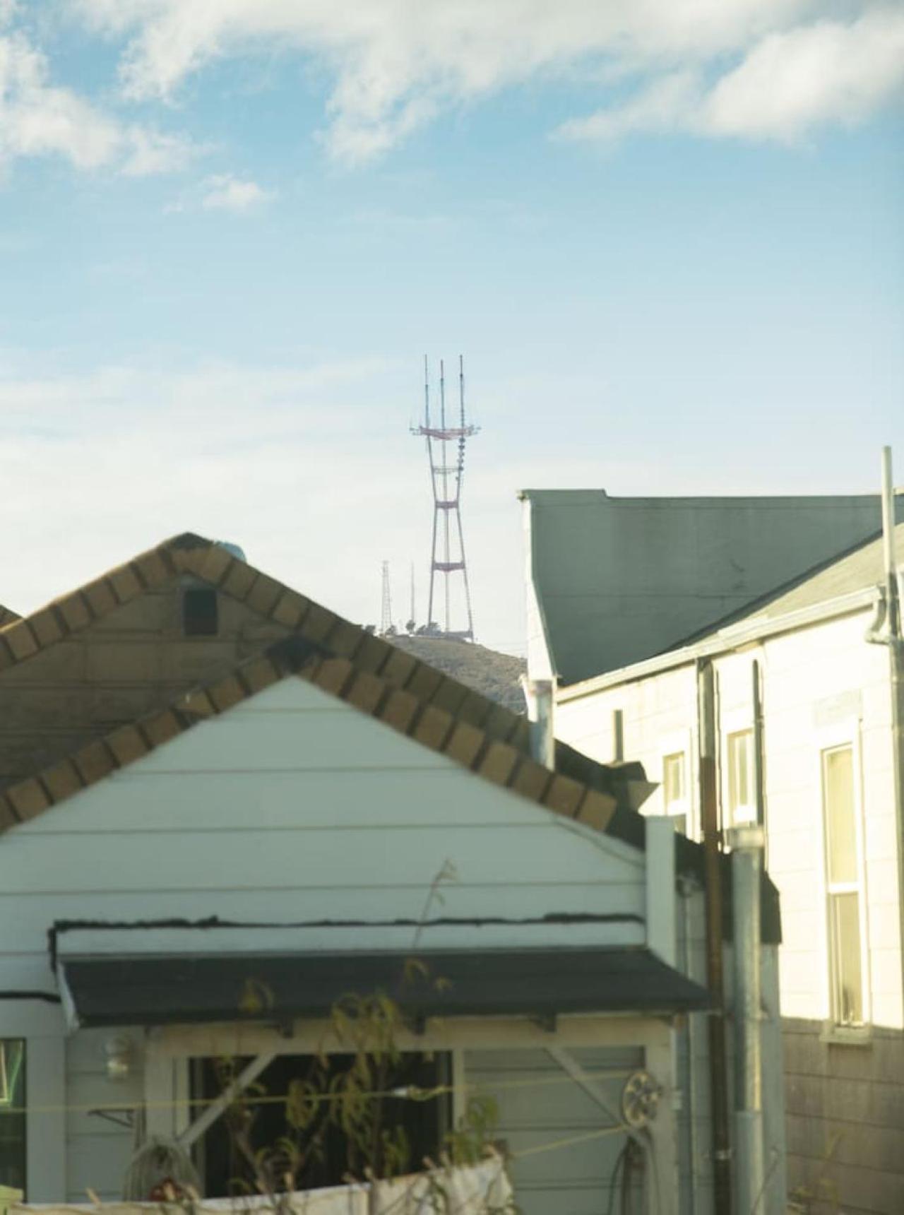 Mid-century Style In The Heart Of The Mission Holiday home
